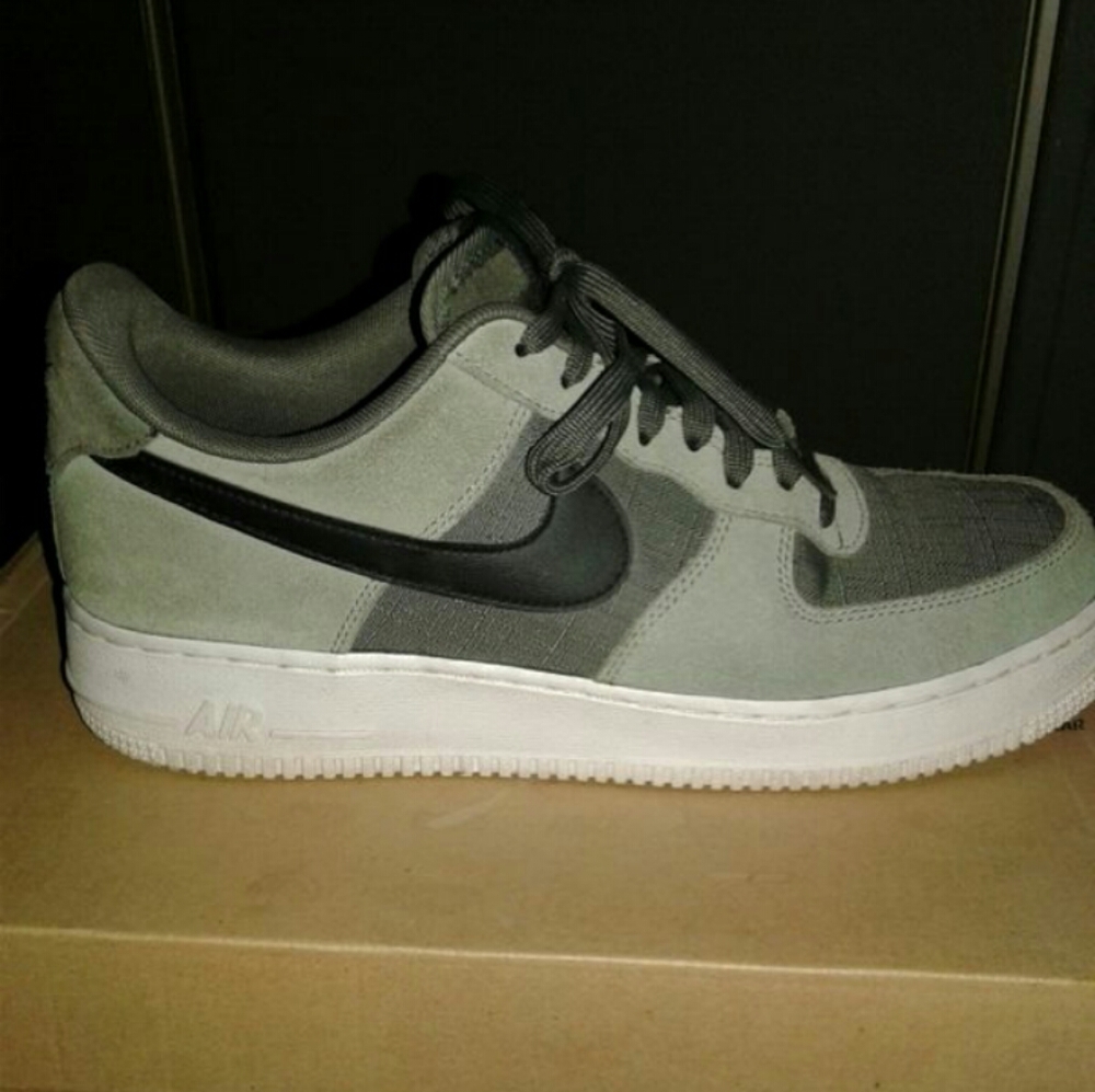 Nike Air Force 1